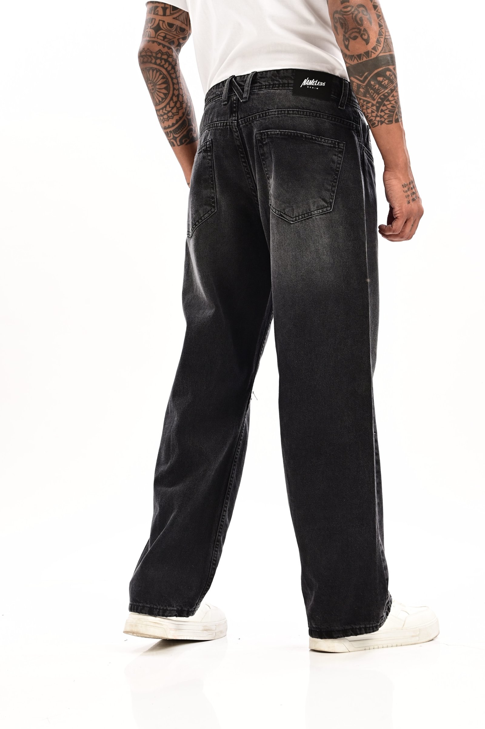 Loose fit black shaded knee ripped jeans - Image 4